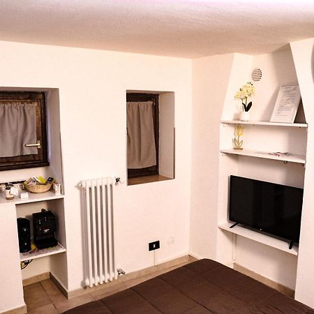 Vittoria Holiday House - Tulip Apartment And Tulip Room Stresa Exterior foto